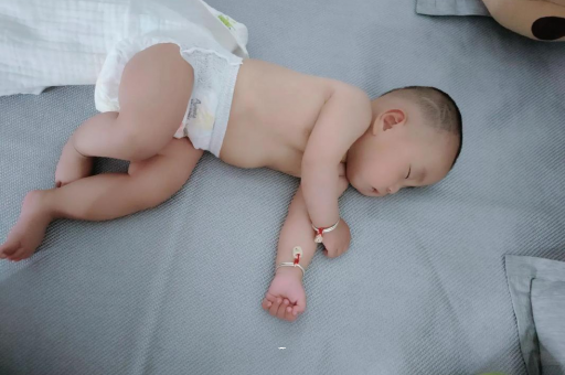 渑池2岁宝宝发烧 渑池2岁宝宝发烧